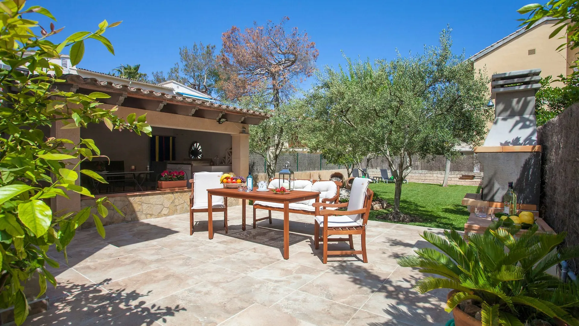 Roses Villa Port de Alcudia  Spain